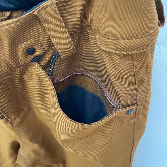 Volcom Heavy Duty Snowboard Pants - Picture 6 of 16